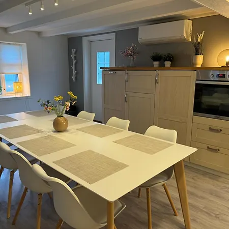 Apartment Charming In The Harbour Of Jorpeland